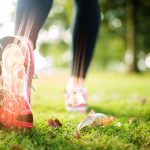 Podologo sportivi e appoggio del piede durante la corsa